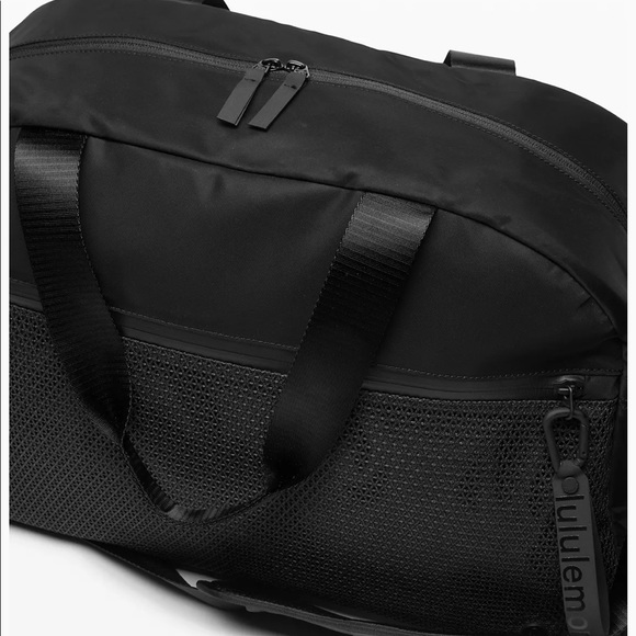 Sold lululemon All Hours Duffle Bag - Picture 3 of 6